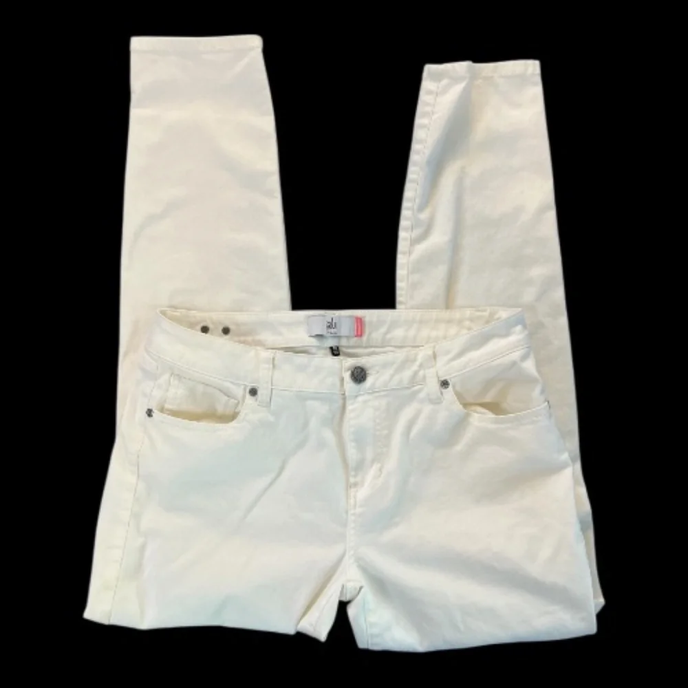 EUC Cabi white denim slimmie jeans – size 10 - Picture 3 of 7